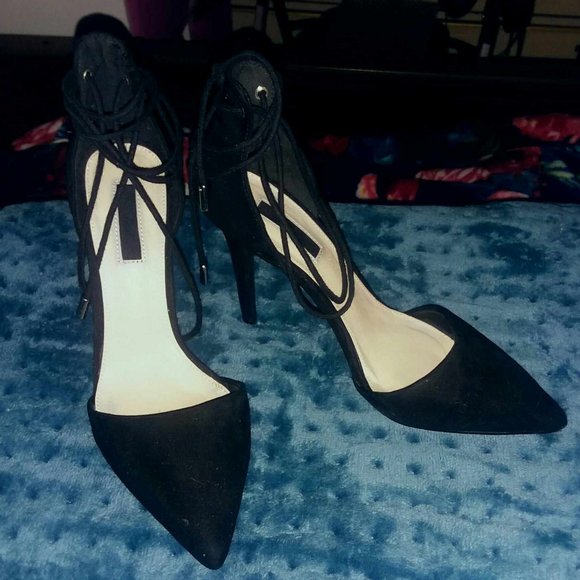 FOREVE 21 - Black Heels - Sz. 7.5 - Strings up the - Picture 1 of 1